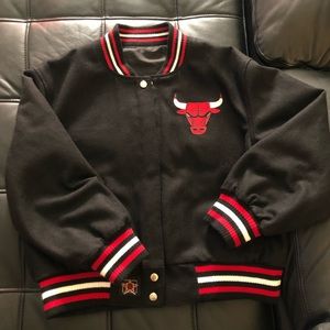 Big Kids JH Designs Reversible Wool/Poly Chicago Bulls Letter Jacket.